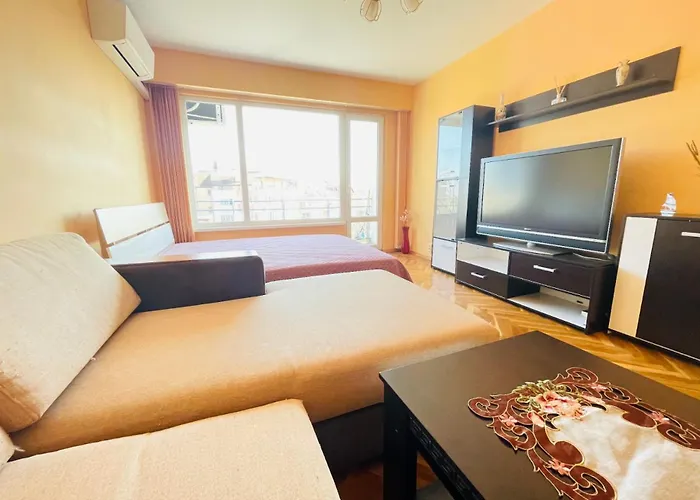 The Flower アパート *